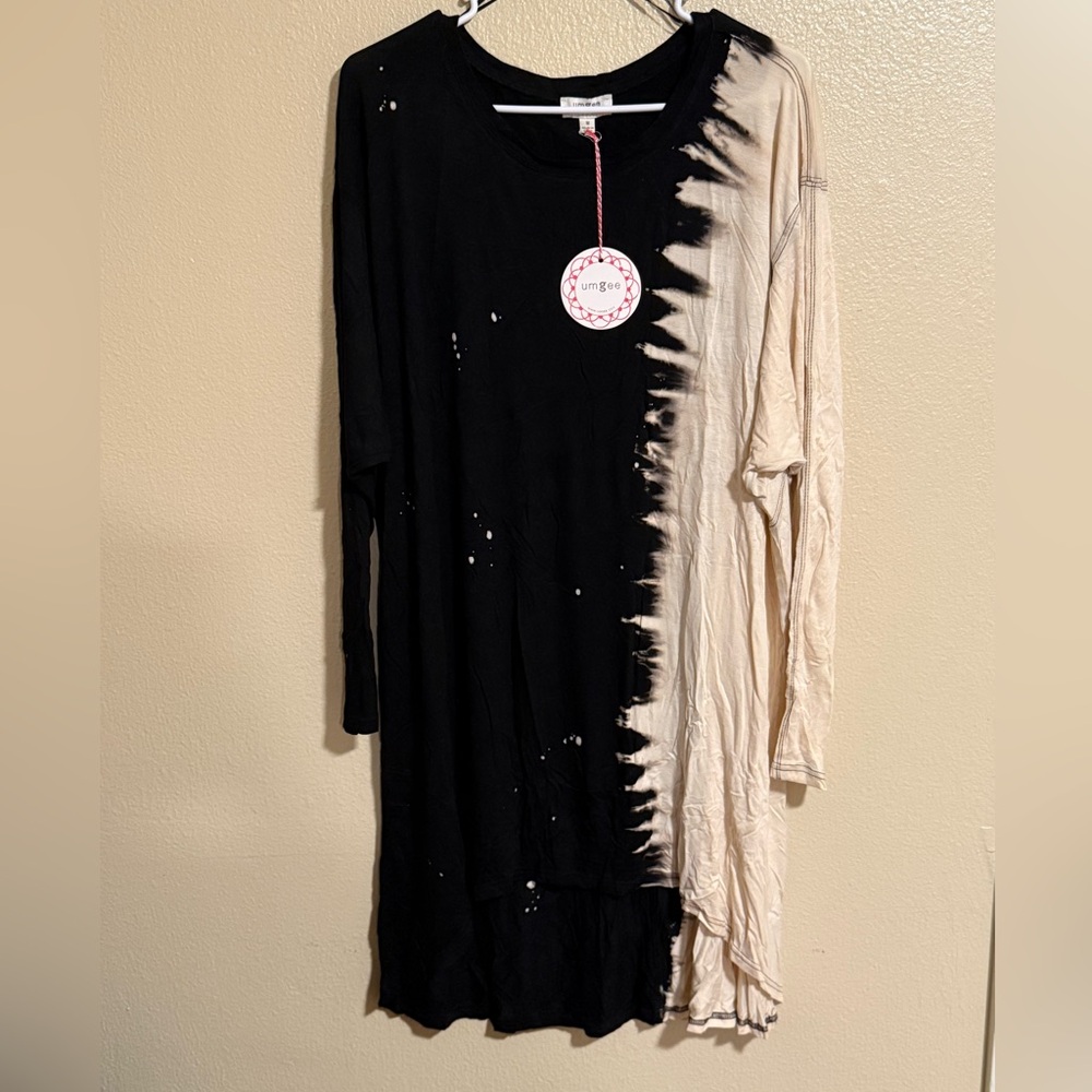 NWT! Umgee Black and Cream Artistic Dress